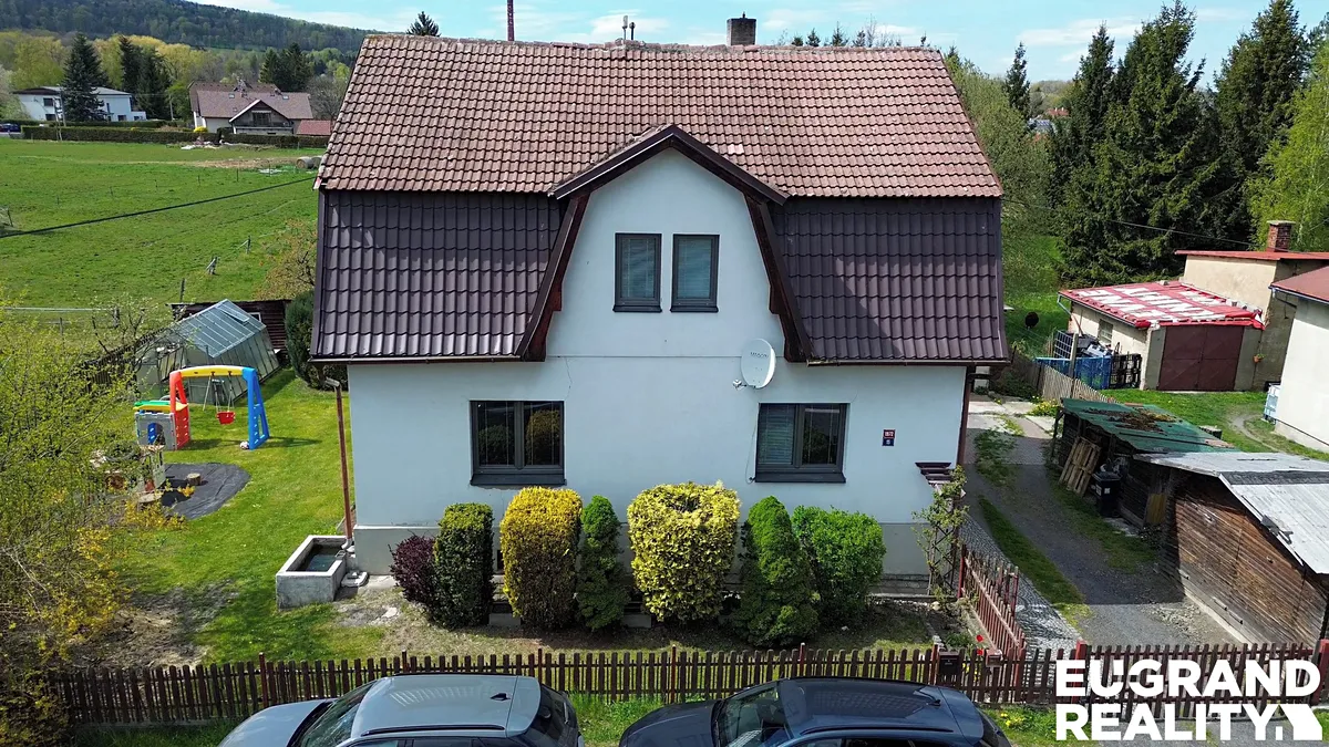 Prodej rodinného domu 216 m², pozemek 632 m²